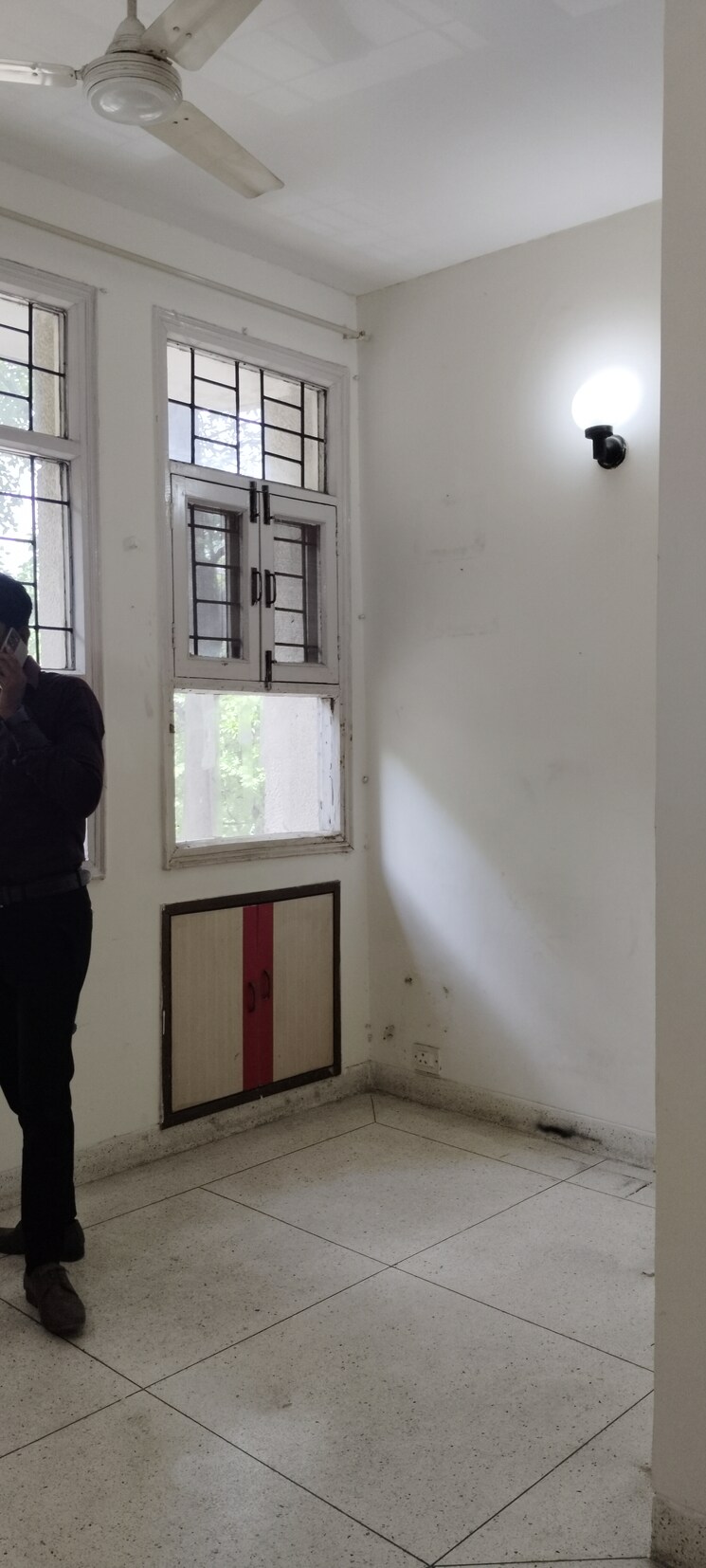 Room, unitech-south-city-ii 2.5 Bedroom 1250 Sq.Ft. Builder Floor In Sector 50 Gurgaon 8731627