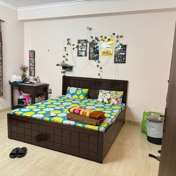 Bedroom in 1 BHK Builder Floor at Sector 22 – for Rent