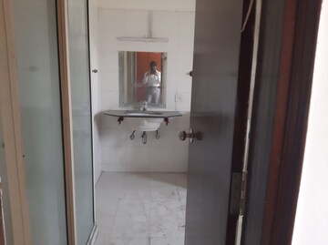 Bathroom in 5 BHK Villa at Omaxe NRI City Plots, Omega Ii Greater Noida – for Rent