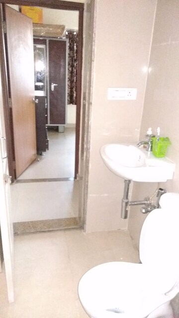 Bathroom in 1 BHK Apartment at Everest Country Side, Kasarvadavali – for Sale