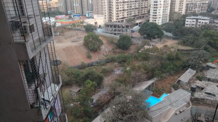 Garden, everest-country-side 1 Bedroom 587 Sq.Ft. Apartment In Kasarvadavali Thane 8731687