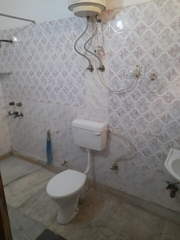 Bathroom in 2 BHK Builder Floor at RWA Apartments Sector 50, Sector 50 – for Rent