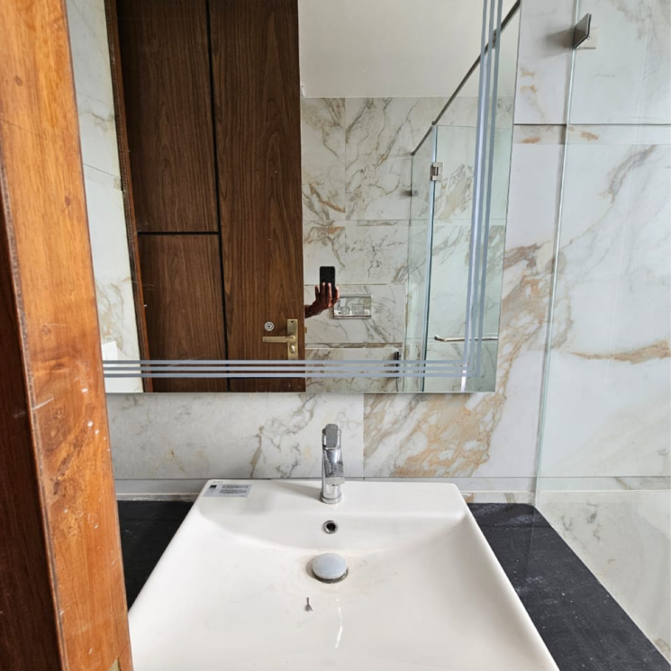 Bathroom, suncity-vatsal-valley 3 Bedroom 1430 Sq.Ft. Builder Floor In Gwal Pahari Gurgaon 8731669