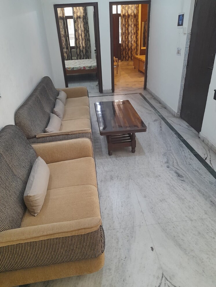 Living Room, rwa-apartments-sector-50 2 Bedroom 1250 Sq.Ft. Builder Floor In Sector 50 Noida 8731725