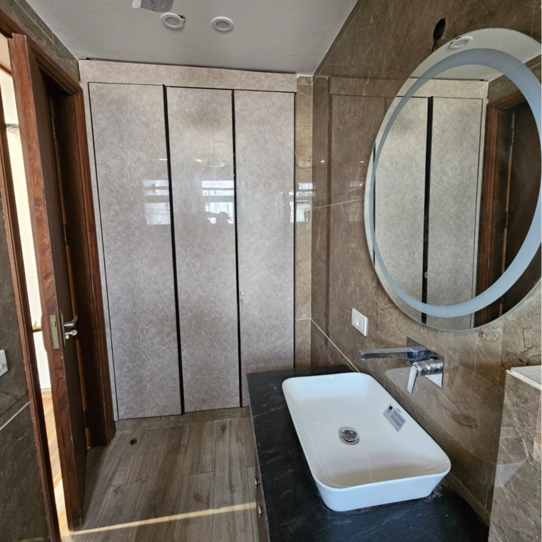 Bathroom, suncity-vatsal-valley 3 Bedroom 1430 Sq.Ft. Builder Floor In Gwal Pahari Gurgaon 8731669