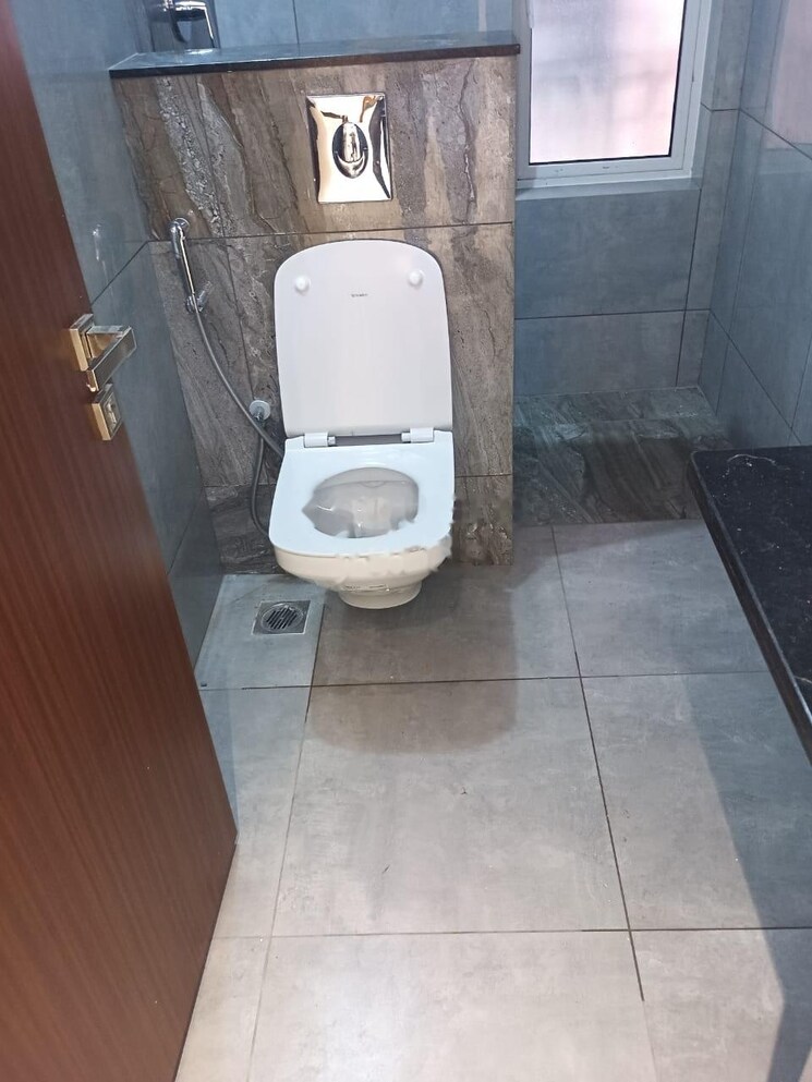 Bathroom, aparna-sarovar-zenith 2.5 Bedroom 1238 Sq.Ft. Apartment In Nallagandla Hyderabad 8731665