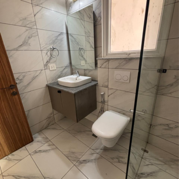 Bathroom in 4 BHK Apartment at Central Park Flower Valley Aqua Front Towers, Sohna Sector 33 – for Rent