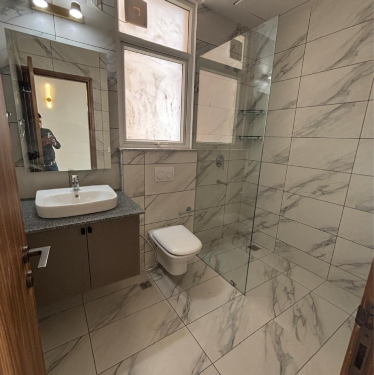 Bathroom, central-park-flower-valley-aqua-front-towers 4 Bedroom 2600 Sq.Ft. Apartment In Sohna Sector 33 Gurgaon 8731693