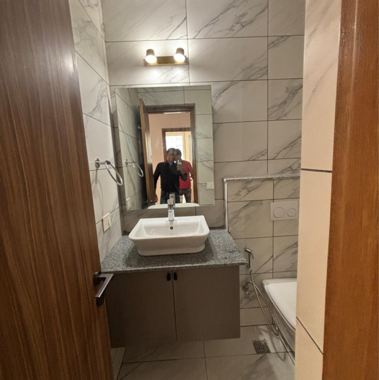 Bathroom, central-park-flower-valley-aqua-front-towers 4 Bedroom 2600 Sq.Ft. Apartment In Sohna Sector 33 Gurgaon 8731693