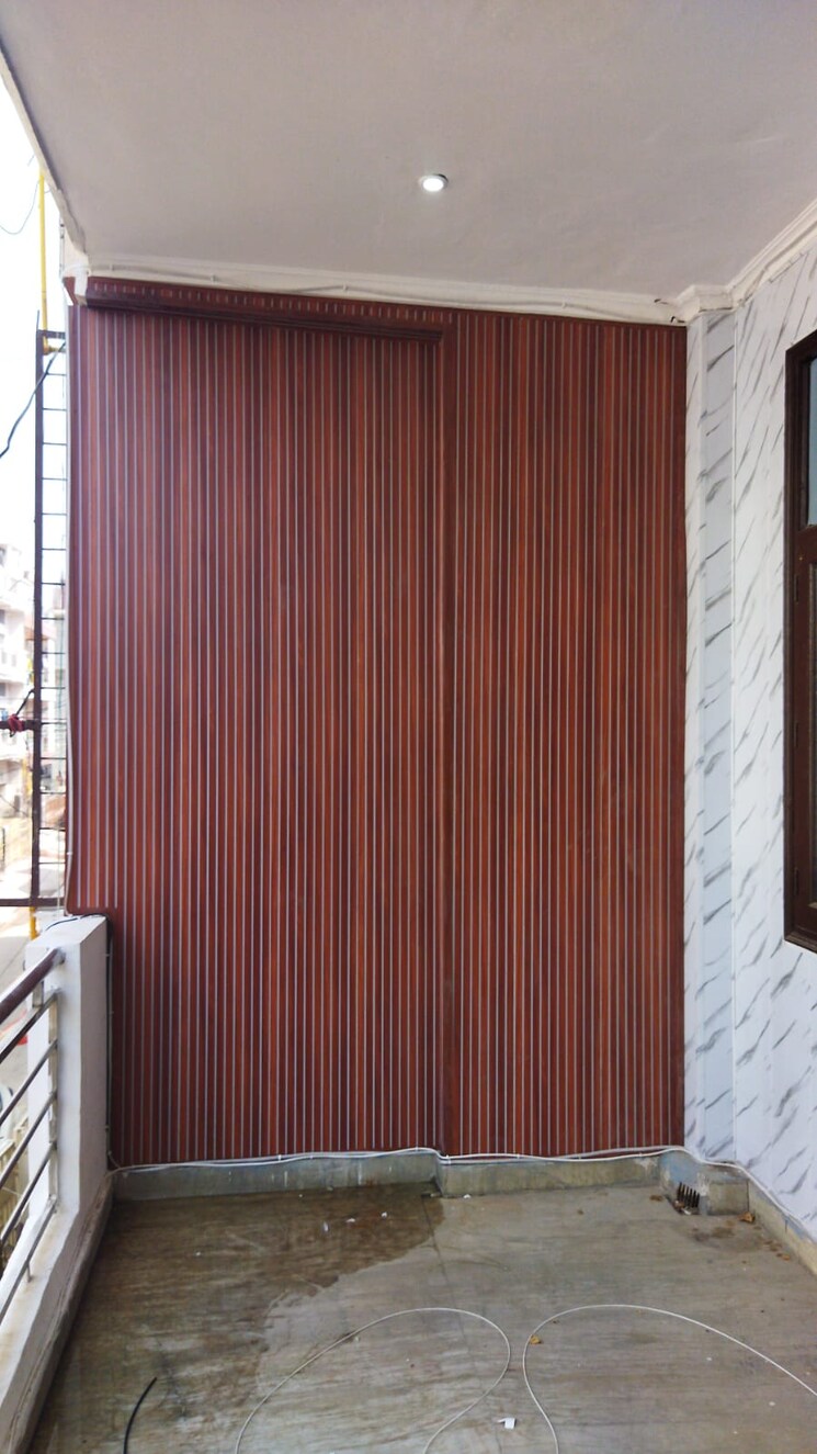 Balcony, swaran jayanti puram 2 Bedroom 90 Sq.Mt. Builder Floor In Swaran Jayanti Puram Ghaziabad 8731701