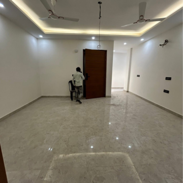 Team Area in 2 BHK Apartment at Sector 23 – for Rent