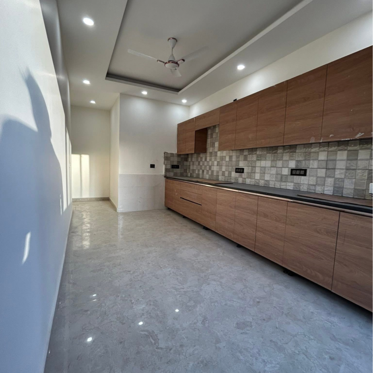 Kitchen, sector 23 2 Bedroom 360 Sq.Ft. Apartment In Sector 23 Gurgaon 8731696