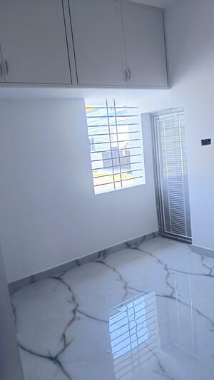 Room in 4 BHK Independent House at Hosur Krishnagiri rd – for Sale