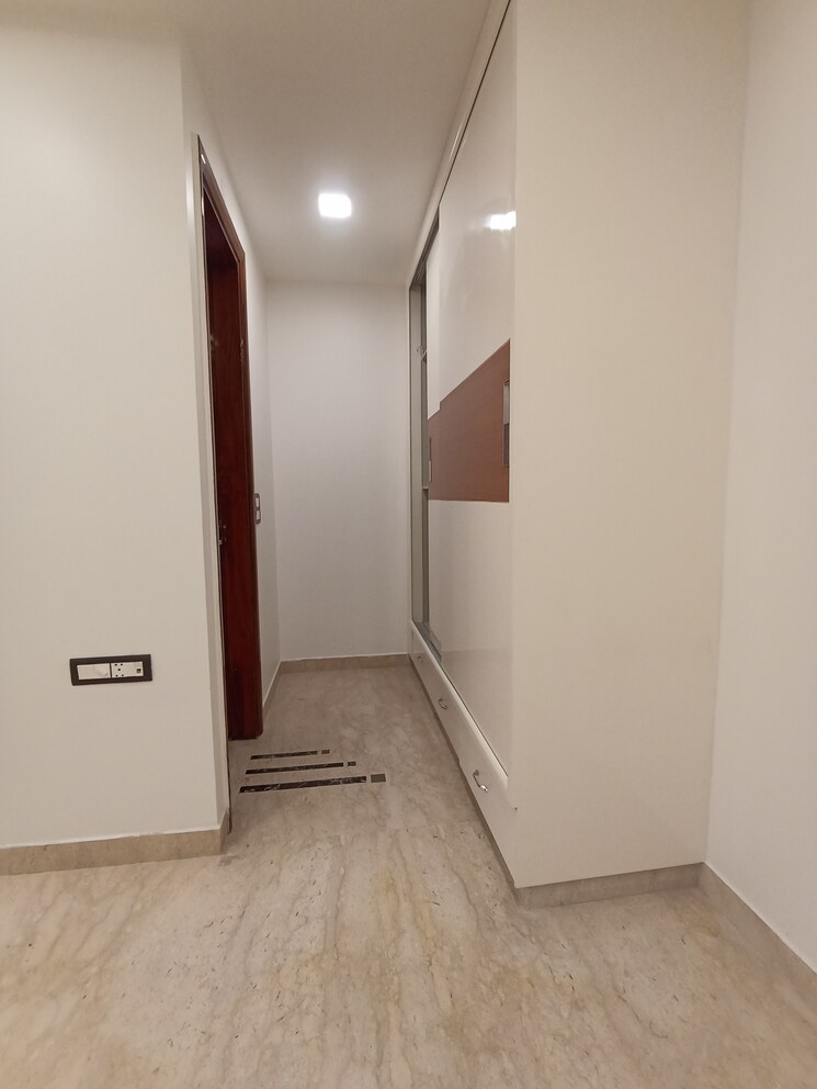 Other, navbharat-apartments 3 Bedroom 1300 Sq.Ft. Apartment In Paschim Vihar Delhi 8731709