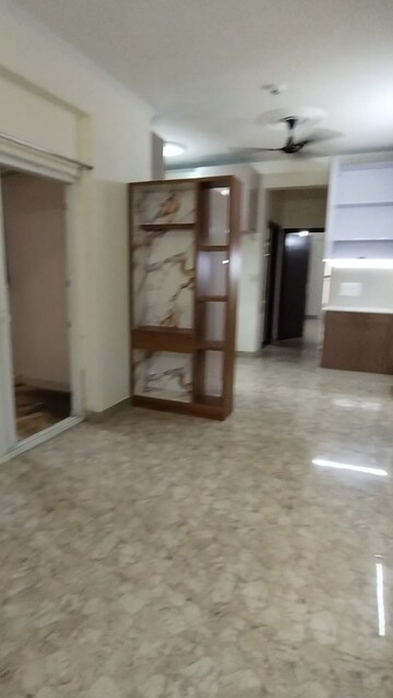 Room in 3 BHK Apartment at Amrapali Terrace Homes, Tech Zone 4 Greater Noida – for Rent