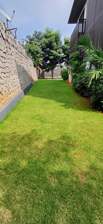5 BHK Villa – Garden View at Embassy Boulevard, Yelahanka - for Rent