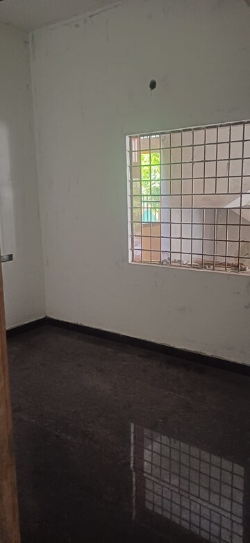 Room in 5 BHK Independent House at Banjara Layout – for Sale