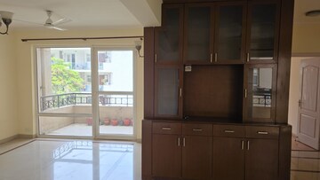 Furnished Amenities in 3.5 BHK Apartment at Orchid Petals, Sector 49 – for Rent