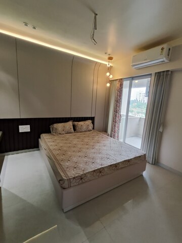 Bedroom in 2 BHK Apartment at Vasai West – for Rent