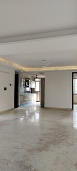 4 BHK + Pooja Room,Servant Room 2600 Sq.Ft. Builder Floor in Unitech South City II