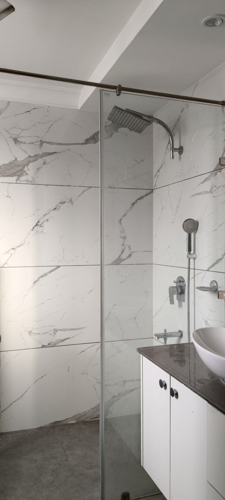 Bathroom, unitech-south-city-ii 4 Bedroom 2600 Sq.Ft. Builder Floor In Sector 50 Gurgaon 8731761