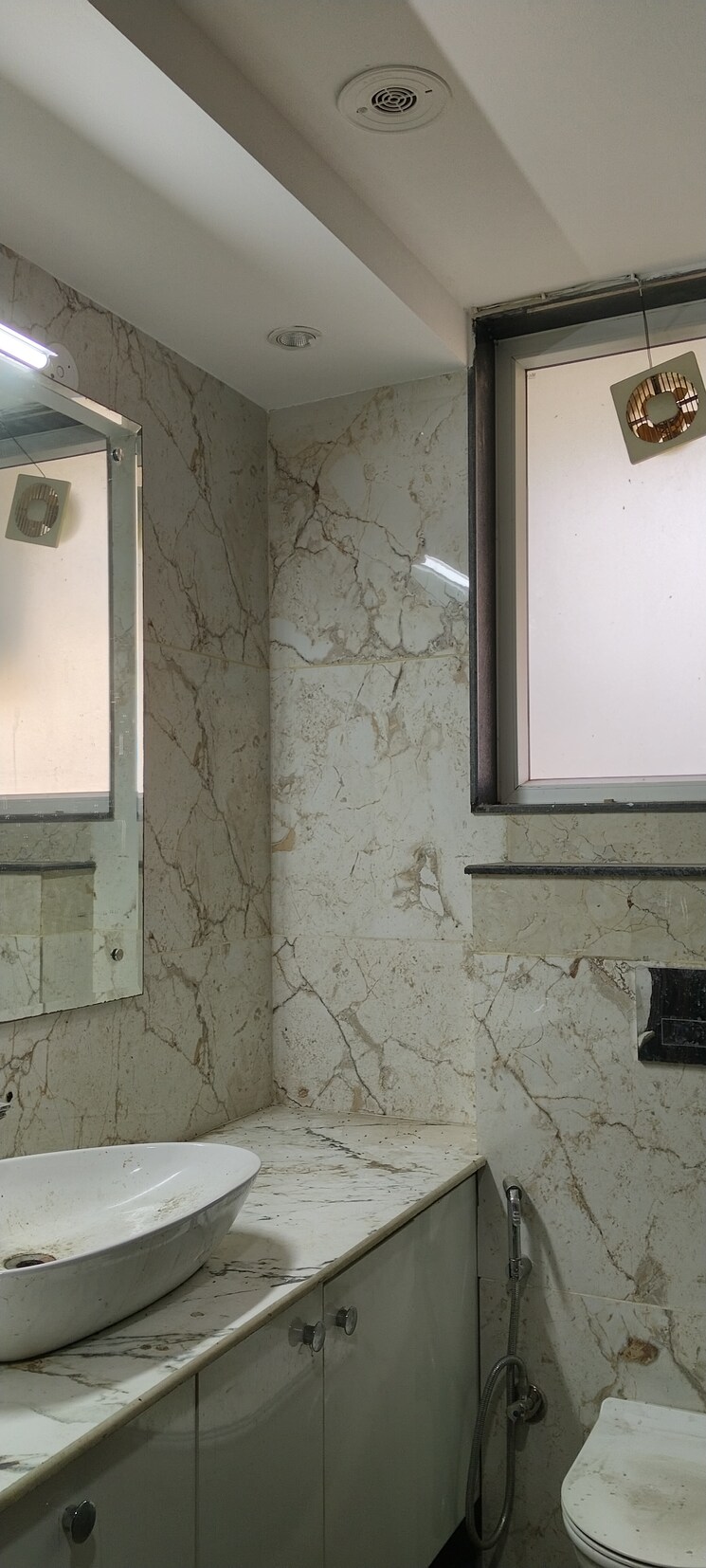 Bathroom, unitech-south-city-ii 4 Bedroom 2600 Sq.Ft. Builder Floor In Sector 50 Gurgaon 8731761