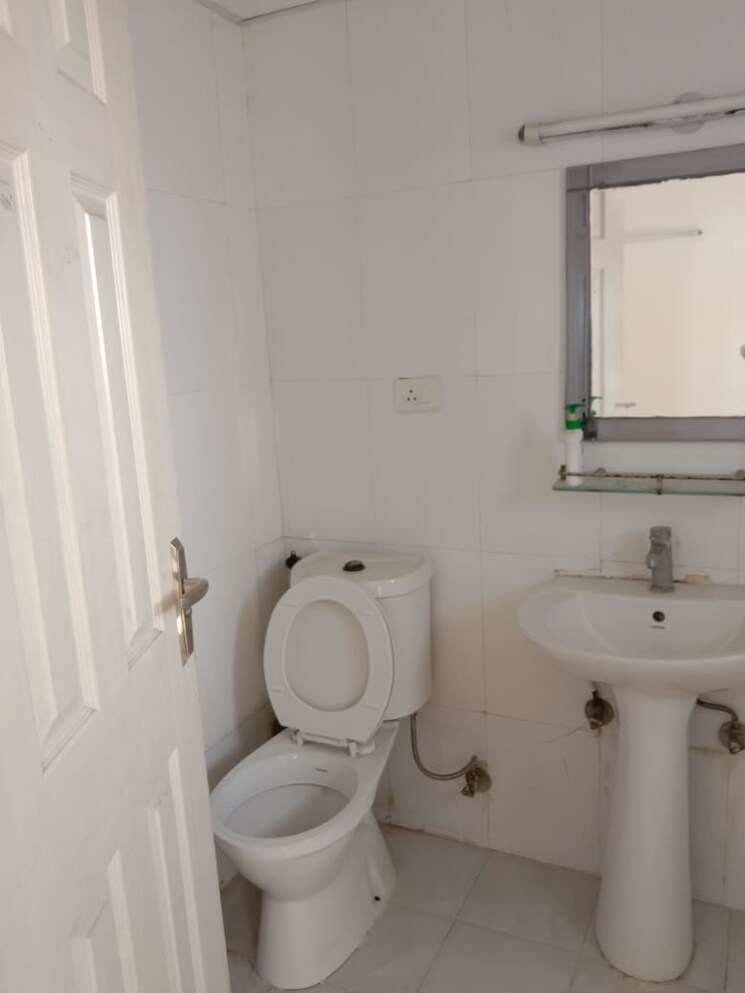 Bathroom, supertech-cape-town 2 Bedroom 750 Sq.Ft. Apartment In Sector 74 Noida 8731781