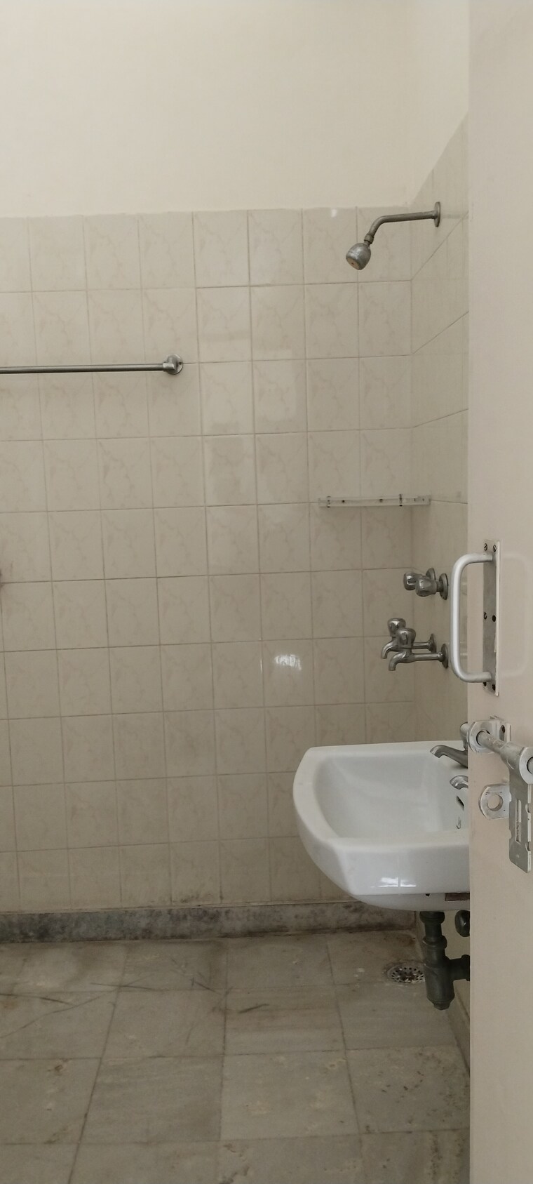 Bathroom, ss-mayfield-gardens 3 Bedroom 1500 Sq.Ft. Independent House In Sector 51 Gurgaon 8731796