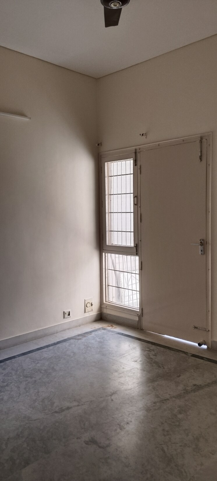 Room, ss-mayfield-gardens 3 Bedroom 1500 Sq.Ft. Independent House In Sector 51 Gurgaon 8731796