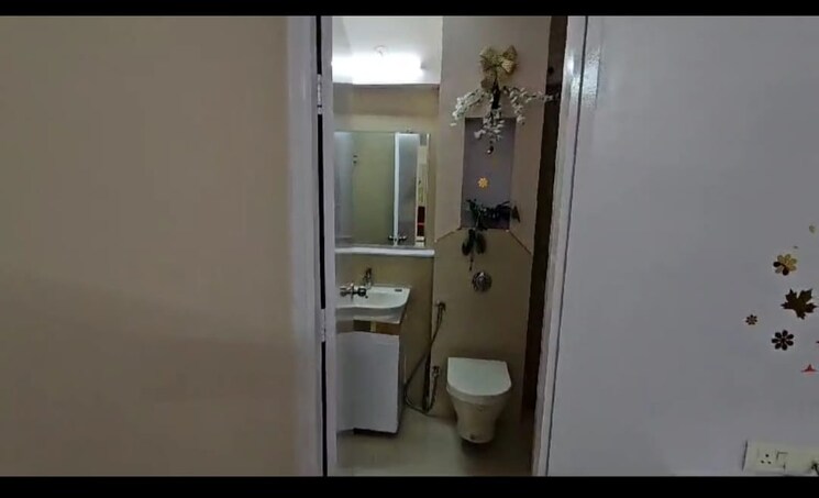 Bathroom, lodha-splendora-phase-ii 3 Bedroom 1350 Sq.Ft. Apartment In Ghodbunder Road Thane 8731824