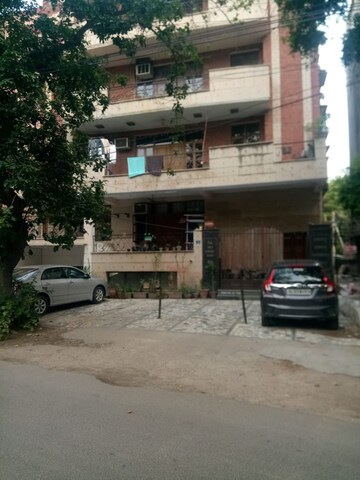 4 BHK Builder Floor – Exterior View View at Chittaranjan Park - for Sale