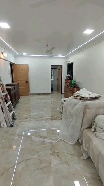 Living Room in 2 BHK Apartment at Girgaum Chowpatty – for Rent