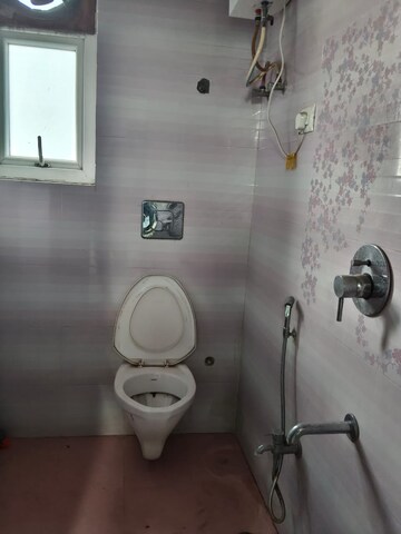 Bathroom in 3 BHK Apartment at Boring Road – for Rent