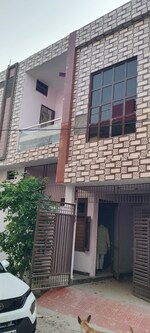 3 BHK + Servant Room 103 Sq.Yd. Independent House in Sainik Vihar Near By Raks