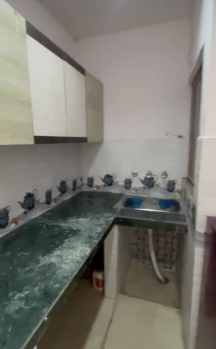 Kitchen, lajpat nagar 1 Bedroom 450 Sq.Ft. Independent House In Lajpat Nagar Delhi 8731825