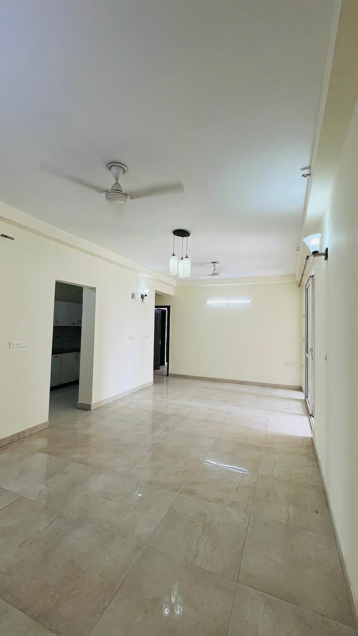 3 BHK Apartment For Rent in Gaur Atulyam
