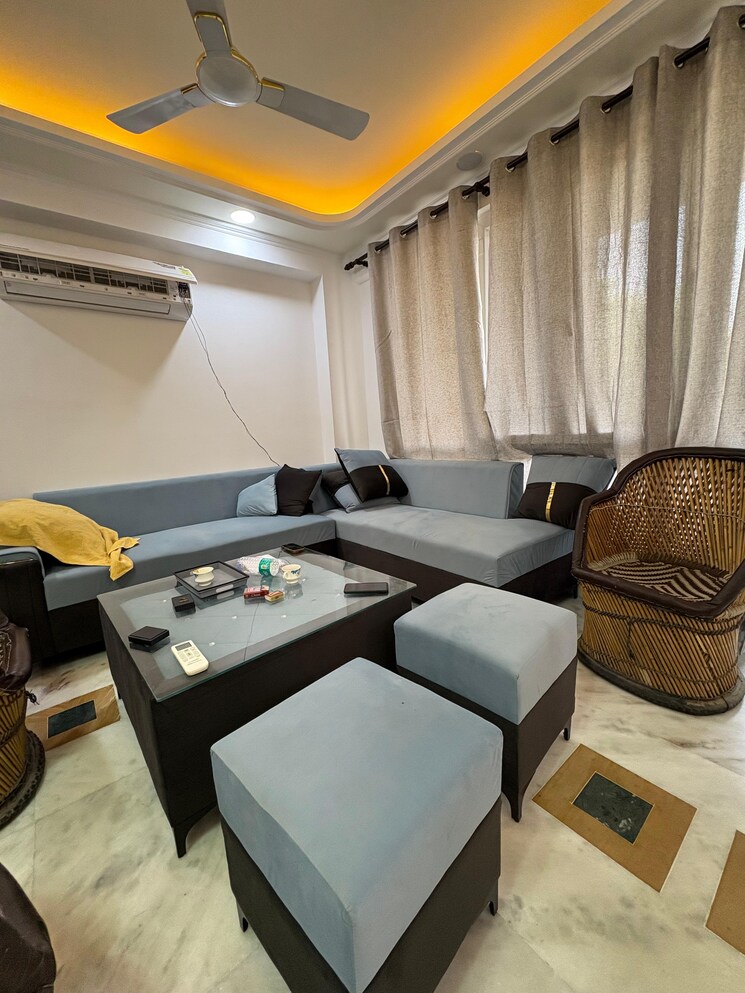 Master Bedroom, huda-staff-colony 4 Bedroom 360 Sq.Yd. Builder Floor In Sector 46 Gurgaon 8732318