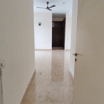 Bathroom in 4 BHK Apartment at Ireo Victory Valley, Ramgarh Dhani – for Rent