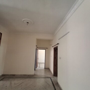 Room in 3 BHK Apartment at Sector 50 – for Rent