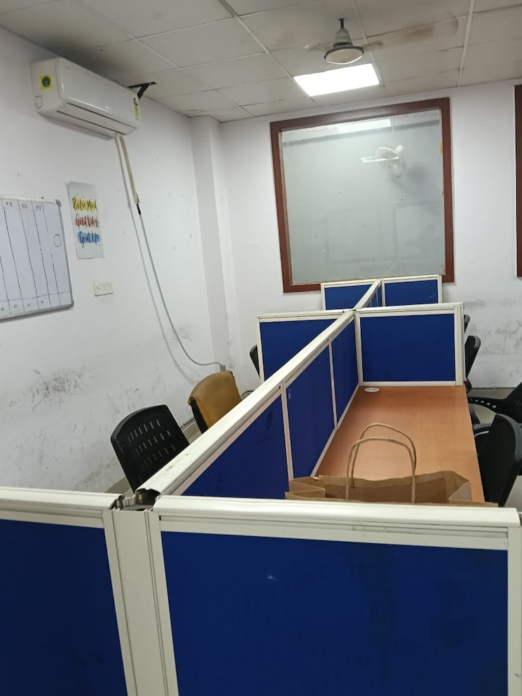 Team Area, logix-park Commercial Office Space in IT/SEZ 1000 Sq.Ft. In Sector 16 Noida 8731875