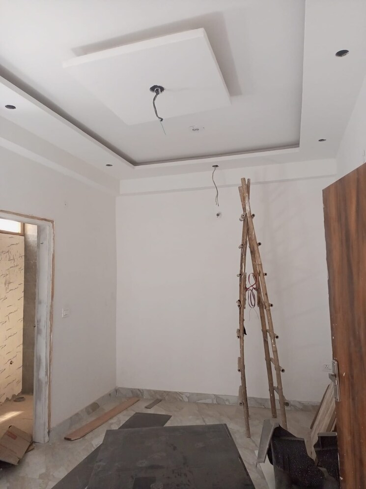 Room, kritak-modern-apartments 2 Bedroom 1050 Sq.Ft. Apartment In Sector 73 Noida 8731880