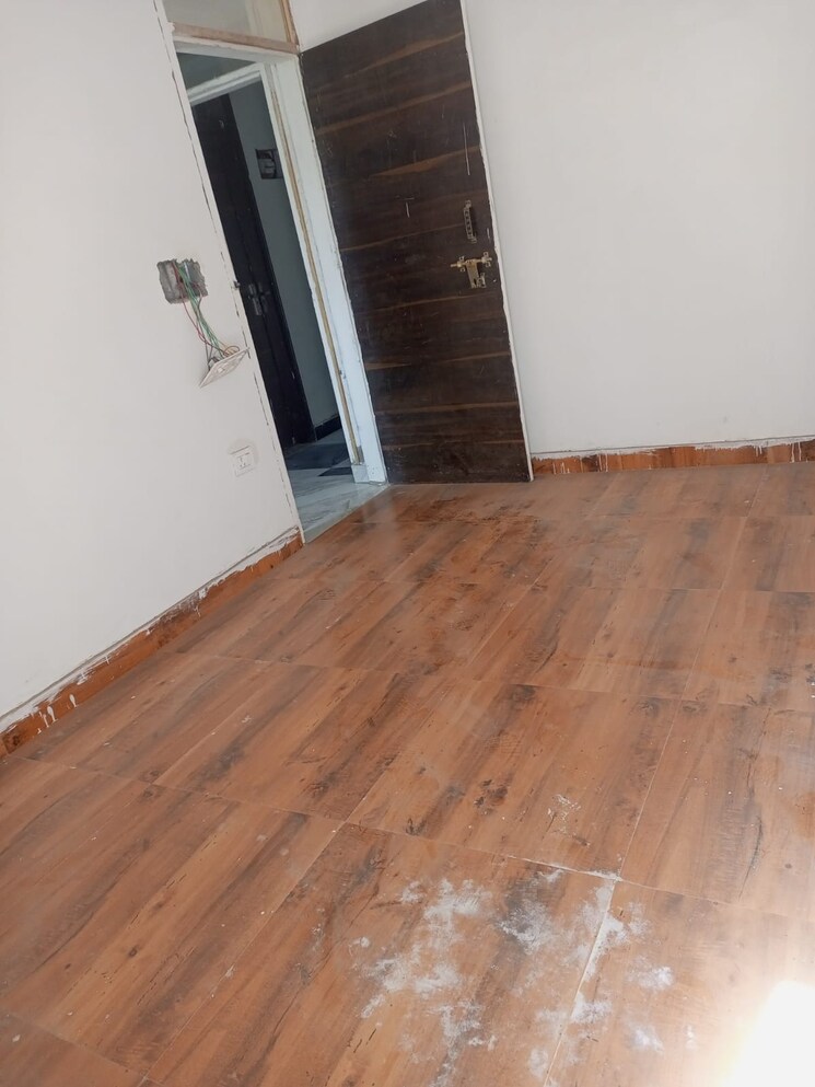 Room, kritak-modern-apartments 2 Bedroom 1050 Sq.Ft. Apartment In Sector 73 Noida 8731880