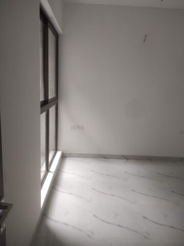 Room in 2 BHK Apartment at Raymond Ten X Vibes, J K Gram – for Rent