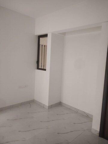 Room in 2 BHK Apartment at Raymond Ten X Vibes, J K Gram – for Rent