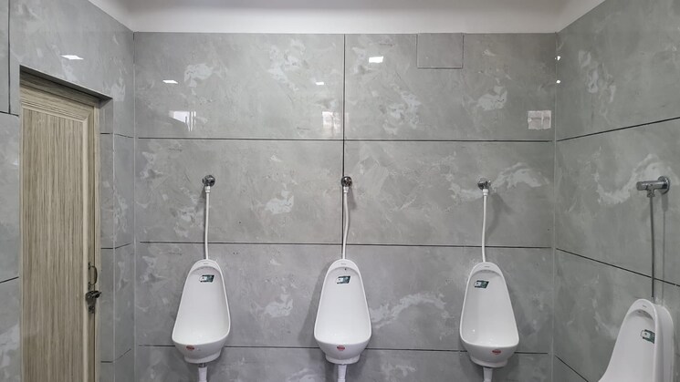 Bathroom, sector 63 Commercial Office Space 2200 Sq.Ft. In Sector 63 Noida 8731890