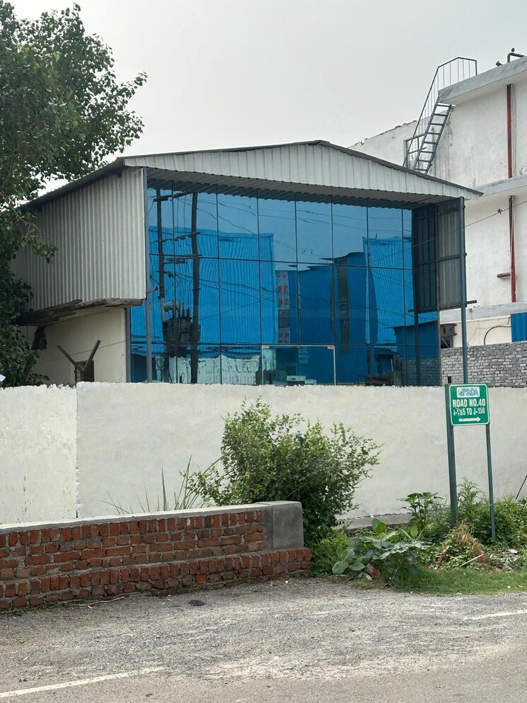 Exterior View, kasna-industrial-area Commercial Warehouse 600 Sq.Mt. In Kasna Greater Noida 8731903