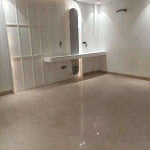 Room in 4 BHK Builder Floor at Dlf Phase ii – for Sale