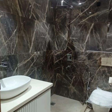 Bathroom in 4 BHK Builder Floor at Dlf Phase ii – for Sale