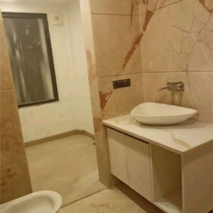 Bathroom in 4 BHK Builder Floor at Dlf Phase ii – for Sale