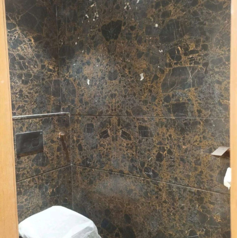 Bathroom, dlf phase ii 4 Bedroom 2250 Sq.Ft. Builder Floor In Dlf Phase ii Gurgaon 8731952